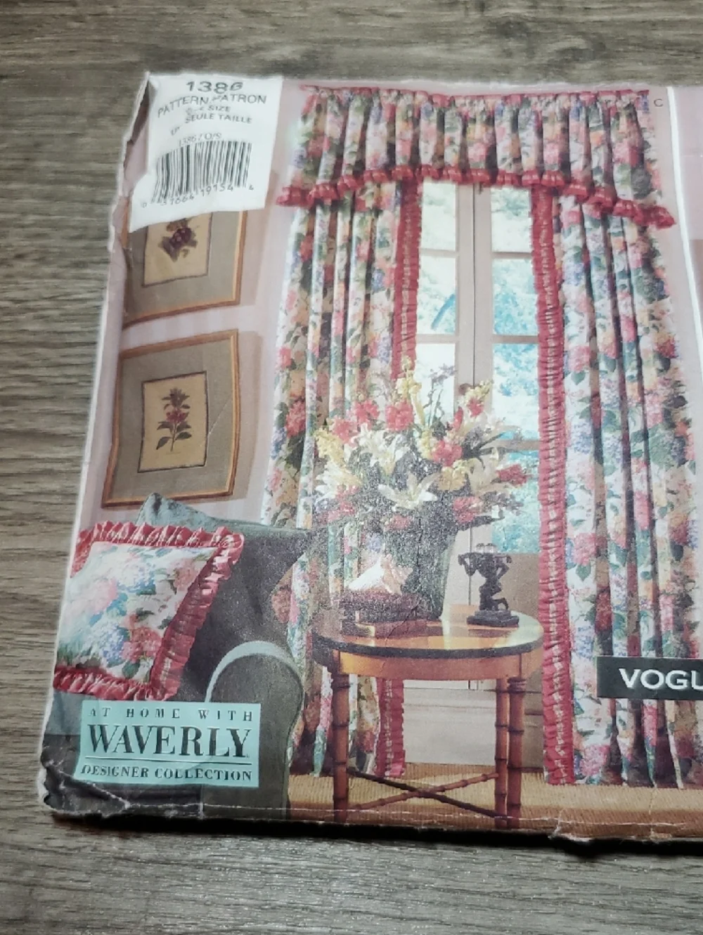 ⚜️VOGUE Floral Curtain & Valance Pattern